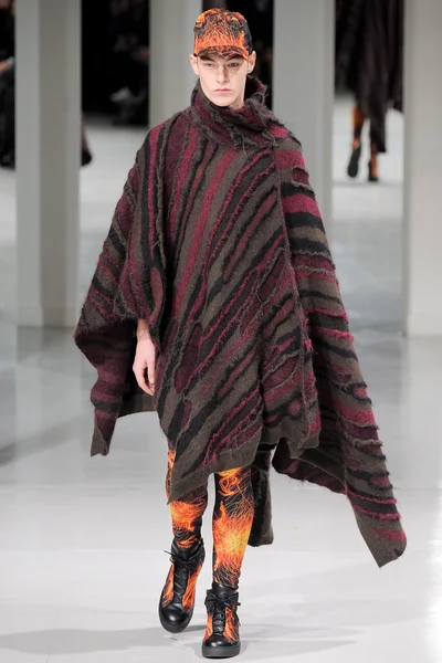 Look 17